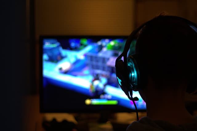 GameFi: What It Is and How to Make Money from Blockchain Games